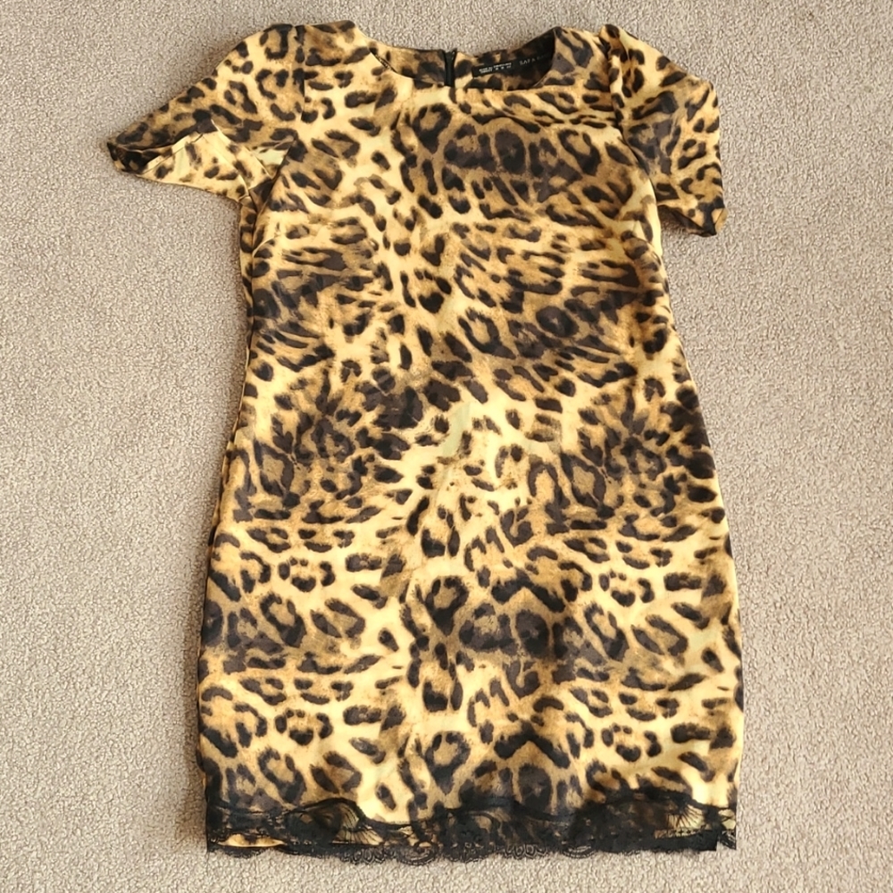 Short sleeve dress